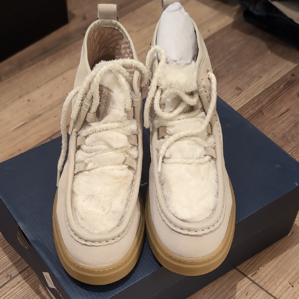 Cole Haan Cream Boots Size 9